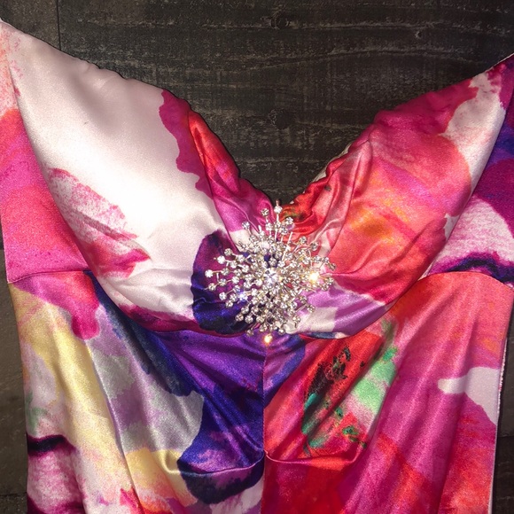 Cache mermaid style prom dress, size 2 - Picture 7 of 7